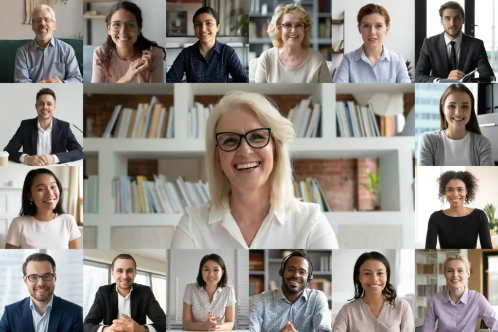 Collage verschiedener Menschen in Videokonferenzen, die die deutschlandweite Vernetzung und die Vielfalt der Teilnehmer bei PROFESCO's Coaching für Jobcenter und Arbeitsagenturen darstellt.